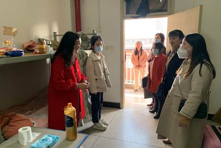 看望實習生宿舍 女生